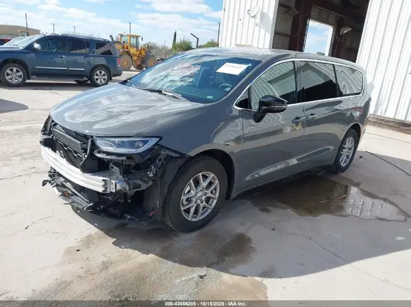 2C4RC1BG8SR538923 2025 CHRYSLER PACIFICA - Image 2