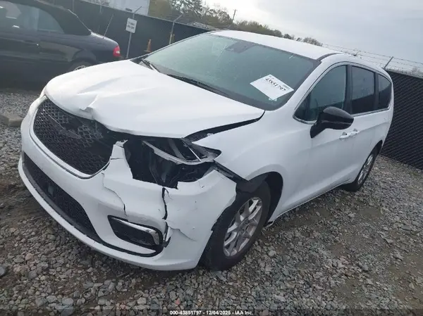 2C4RC1BG8SR538954 2025 CHRYSLER PACIFICA - Image 2