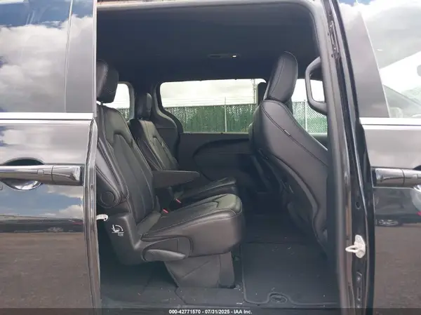2C4RC1BG8SR540333 2025 CHRYSLER PACIFICA - Image 8
