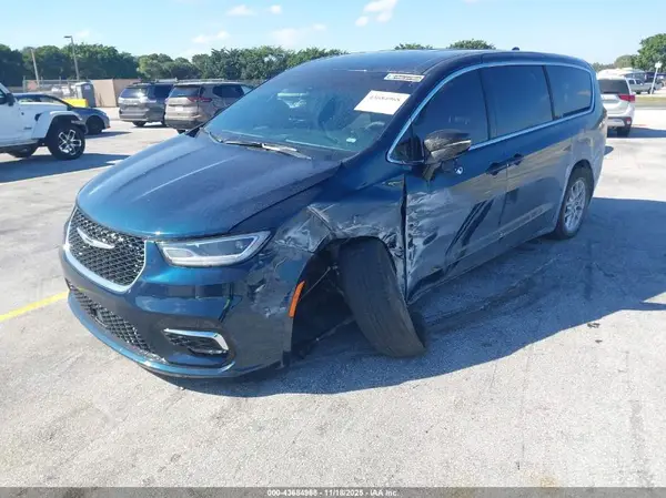 2C4RC1BG8SR540798 2025 CHRYSLER PACIFICA - Image 2
