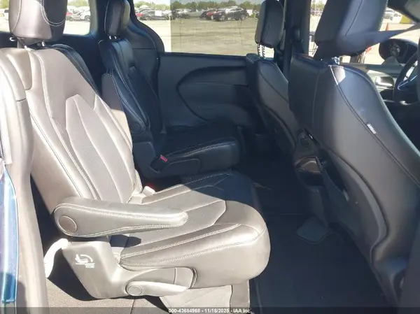 2C4RC1BG8SR540798 2025 CHRYSLER PACIFICA - Image 8