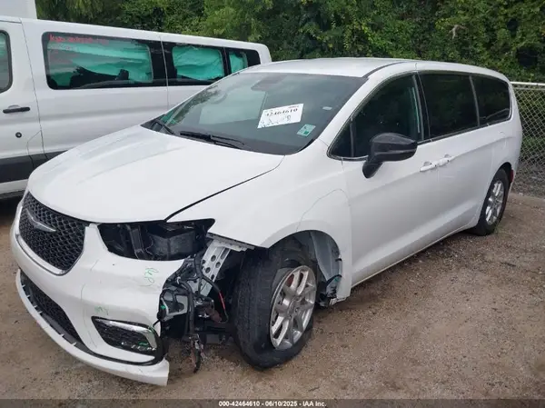 2C4RC1BG8SR545385 2025 CHRYSLER PACIFICA - Image 2