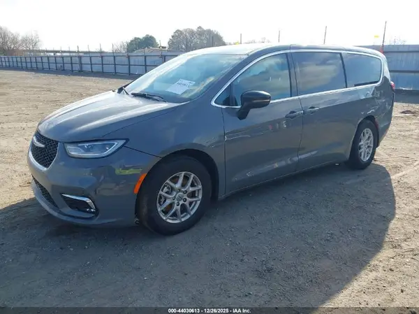 2C4RC1BG8SR554149 2025 CHRYSLER PACIFICA - Image 2