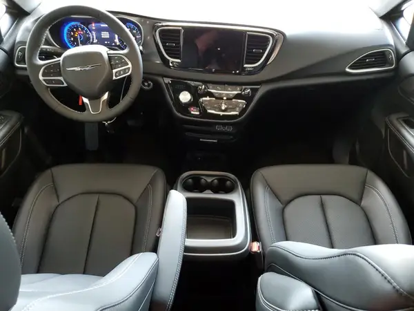 2C4RC1BG8SR574773 2025 CHRYSLER PACIFICA - Image 8