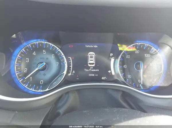 2025 CHRYSLER PACIFICA auction photo 7