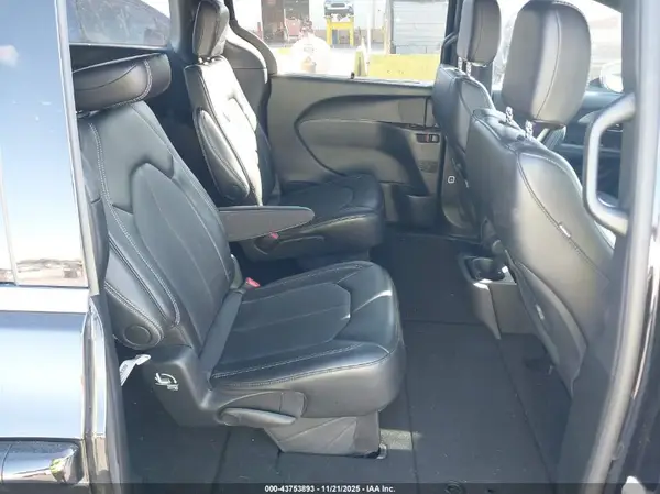 2C4RC1BG8SR593372 2025 CHRYSLER PACIFICA - Image 8