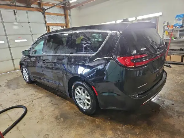 2C4RC1BG8SR611563 2025 CHRYSLER PACIFICA - Image 2