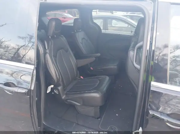 2C4RC1BG8SR612020 2025 CHRYSLER PACIFICA - Image 8
