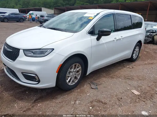 2C4RC1BG8TR169059 2026 CHRYSLER PACIFICA - Image 2