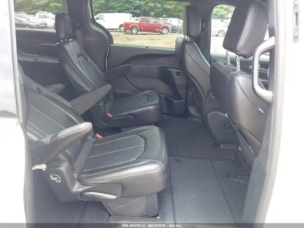 2C4RC1BG8TR169059 2026 CHRYSLER PACIFICA - Image 8