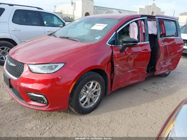 2C4RC1BG8TR177517 2026 CHRYSLER PACIFICA - Image 2