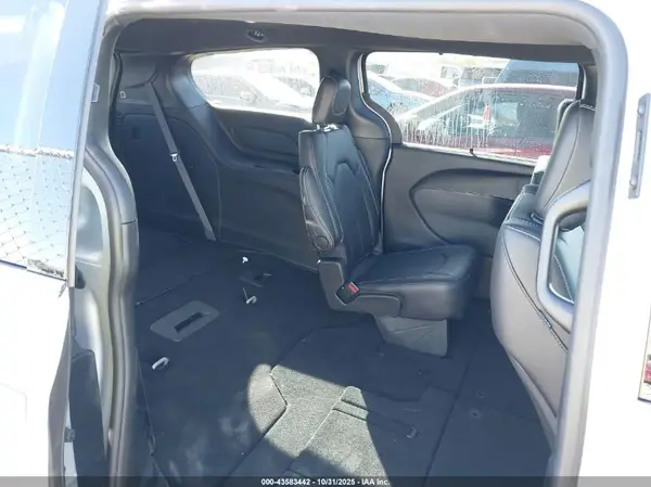 2C4RC1BG8TR182569 2026 CHRYSLER PACIFICA - Image 8
