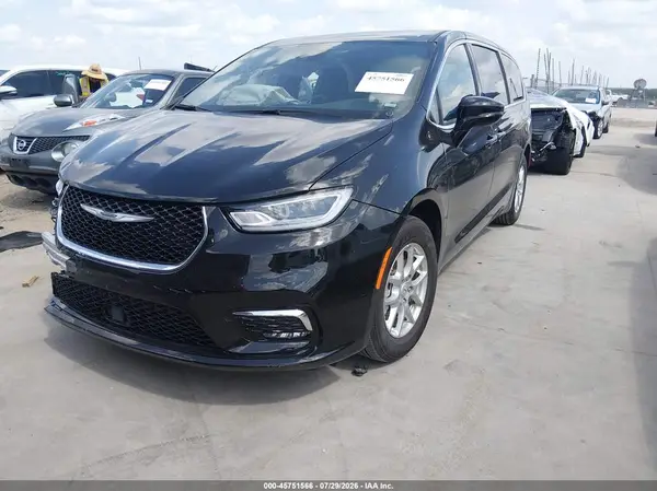 2C4RC1BG8TR193121 2026 CHRYSLER PACIFICA - Image 2
