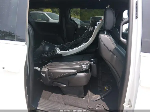 2C4RC1BG8TR220897 2026 CHRYSLER PACIFICA - Image 3