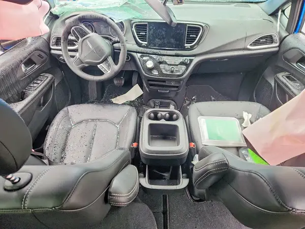 2C4RC1BG8TR235514 2026 CHRYSLER PACIFICA - Image 8