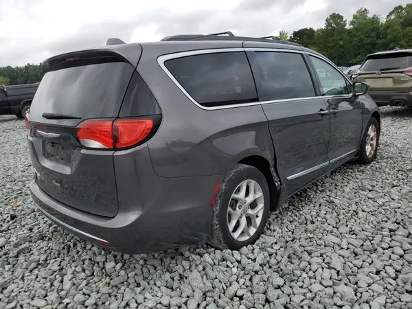 2C4RC1BG9HR123456 2017 CHRYSLER PACIFICA - Image 2