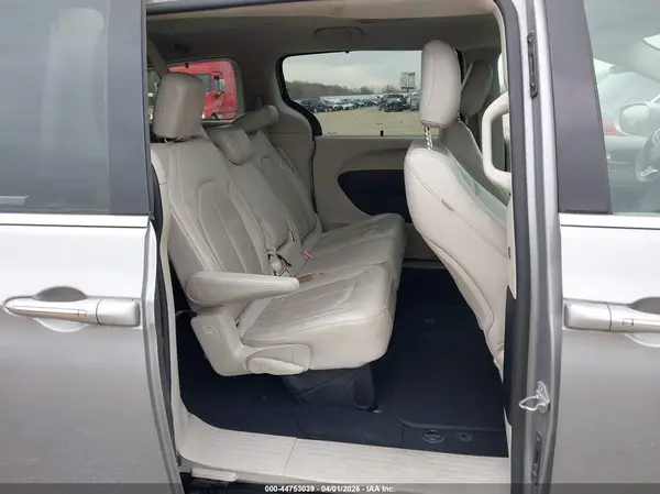 2C4RC1BG9HR507754 2017 CHRYSLER PACIFICA - Image 8