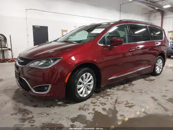 2C4RC1BG9HR511187 2017 CHRYSLER PACIFICA - Image 2