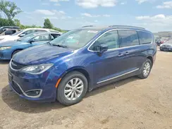 2C4RC1BG9HR512582 2017 CHRYSLER PACIFICA
