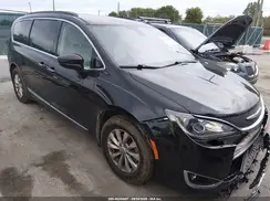 2C4RC1BG9HR512680 2017 CHRYSLER PACIFICA