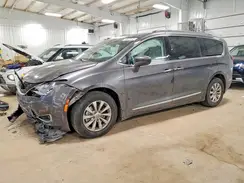 2C4RC1BG9HR517457 2017 CHRYSLER PACIFICA