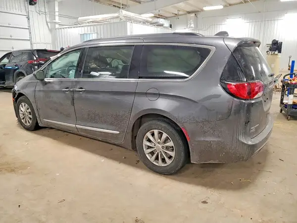 2C4RC1BG9HR517457 2017 CHRYSLER PACIFICA - Image 2
