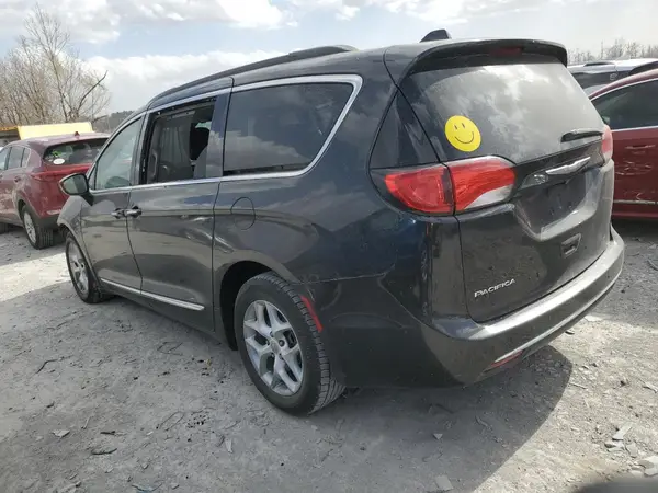 2C4RC1BG9HR519077 2017 CHRYSLER PACIFICA - Image 2