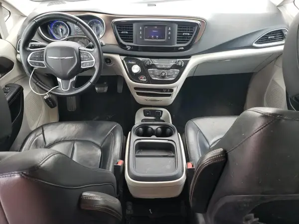 2C4RC1BG9HR523064 2017 CHRYSLER PACIFICA - Image 8