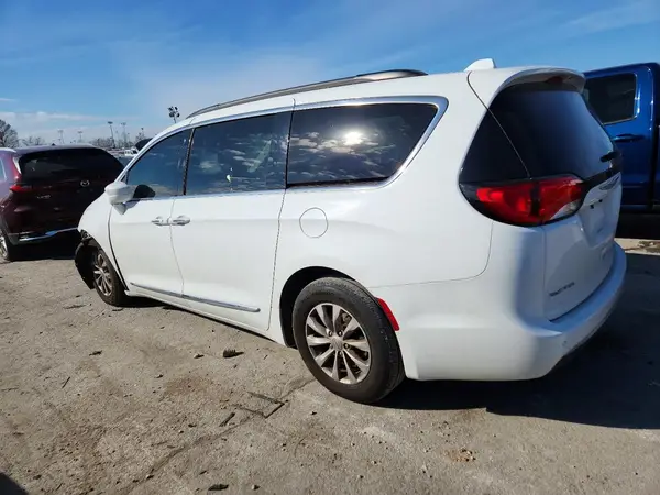 2C4RC1BG9HR524599 2017 CHRYSLER PACIFICA - Image 2