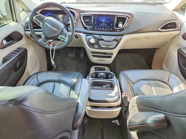 2C4RC1BG9HR524599 2017 CHRYSLER PACIFICA - Image 8