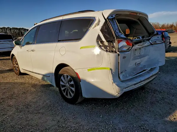 2C4RC1BG9HR527082 2017 CHRYSLER PACIFICA - Image 2