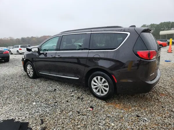 2C4RC1BG9HR527647 2017 CHRYSLER PACIFICA - Image 2