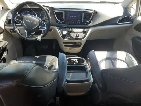 2C4RC1BG9HR530581 2017 CHRYSLER PACIFICA - Image 8