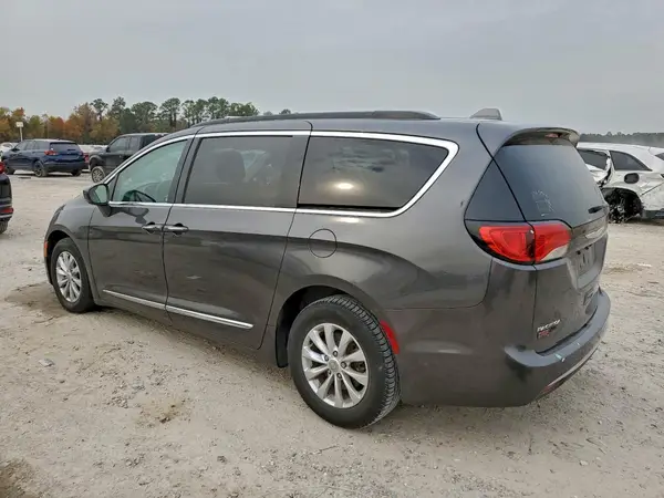 2C4RC1BG9HR532329 2017 CHRYSLER PACIFICA - Image 2
