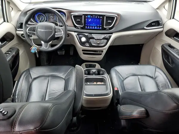 2C4RC1BG9HR533884 2017 CHRYSLER PACIFICA - Image 8