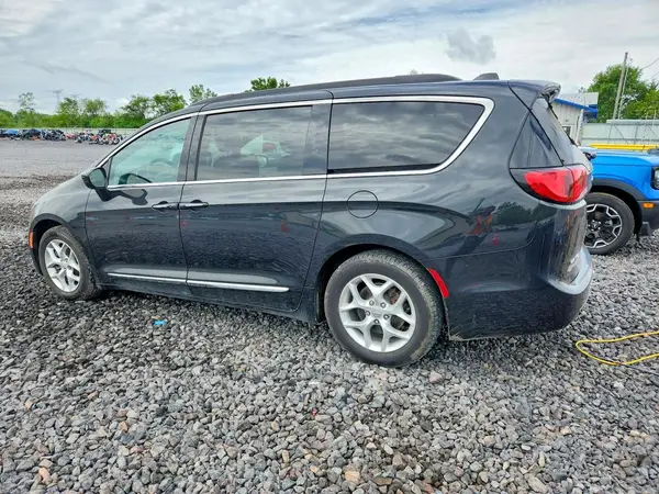 2C4RC1BG9HR534274 2017 CHRYSLER PACIFICA - Image 2