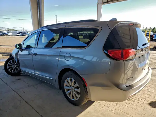 2C4RC1BG9HR534775 2017 CHRYSLER PACIFICA - Image 2