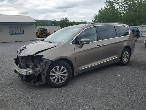 2C4RC1BG9HR535635 2017 CHRYSLER PACIFICA - Image 1