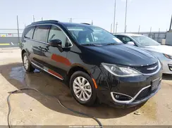 2C4RC1BG9HR540270 2017 CHRYSLER PACIFICA