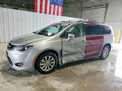 2C4RC1BG9HR540608 2017 CHRYSLER PACIFICA
