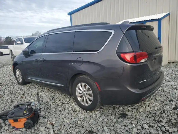 2C4RC1BG9HR540754 2017 CHRYSLER PACIFICA - Image 2