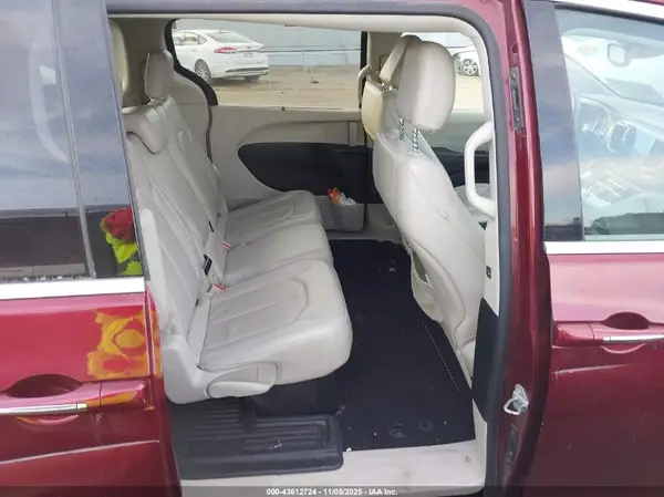 2C4RC1BG9HR542083 2017 CHRYSLER PACIFICA - Image 8