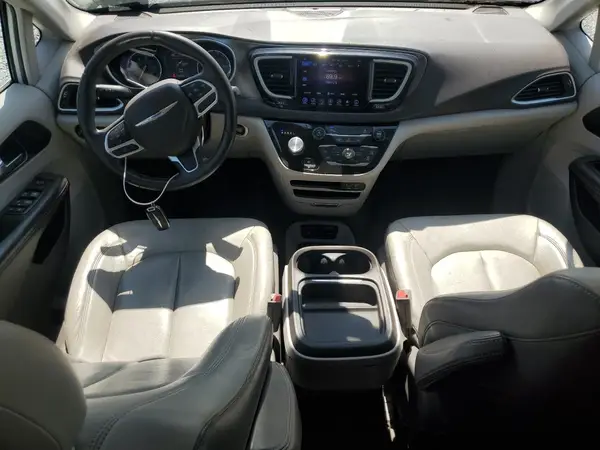 2C4RC1BG9HR542715 2017 CHRYSLER PACIFICA - Image 8