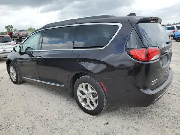 2C4RC1BG9HR560678 2017 CHRYSLER PACIFICA - Image 2