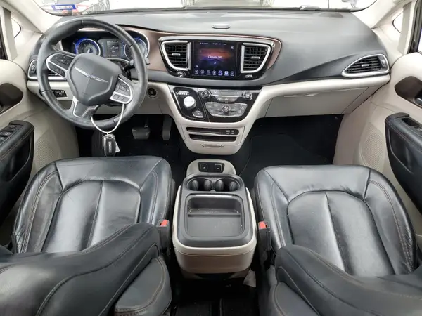 2C4RC1BG9HR560678 2017 CHRYSLER PACIFICA - Image 8