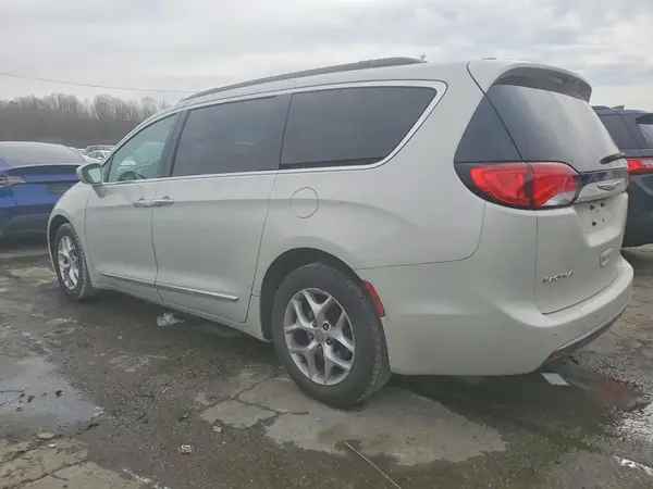 2C4RC1BG9HR560759 2017 CHRYSLER PACIFICA - Image 2