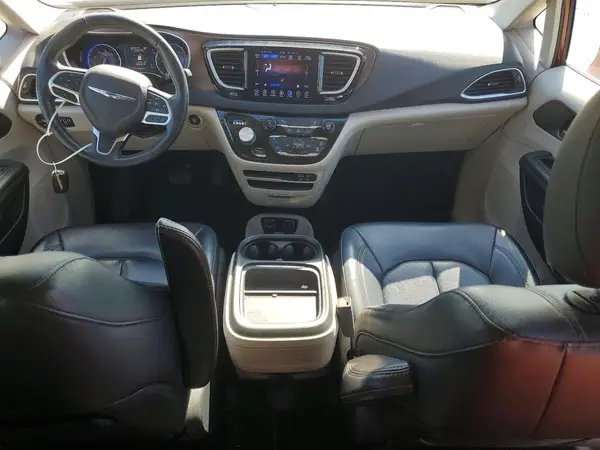 2C4RC1BG9HR569817 2017 CHRYSLER PACIFICA - Image 8