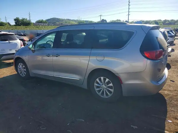 2C4RC1BG9HR576380 2017 CHRYSLER PACIFICA - Image 2