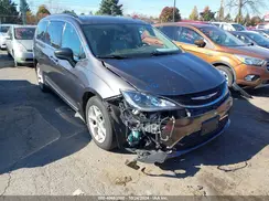 2C4RC1BG9HR578422 2017 CHRYSLER PACIFICA