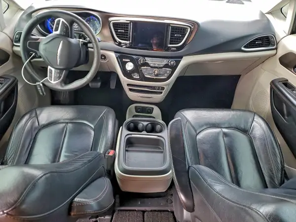 2C4RC1BG9HR583085 2017 CHRYSLER PACIFICA - Image 8